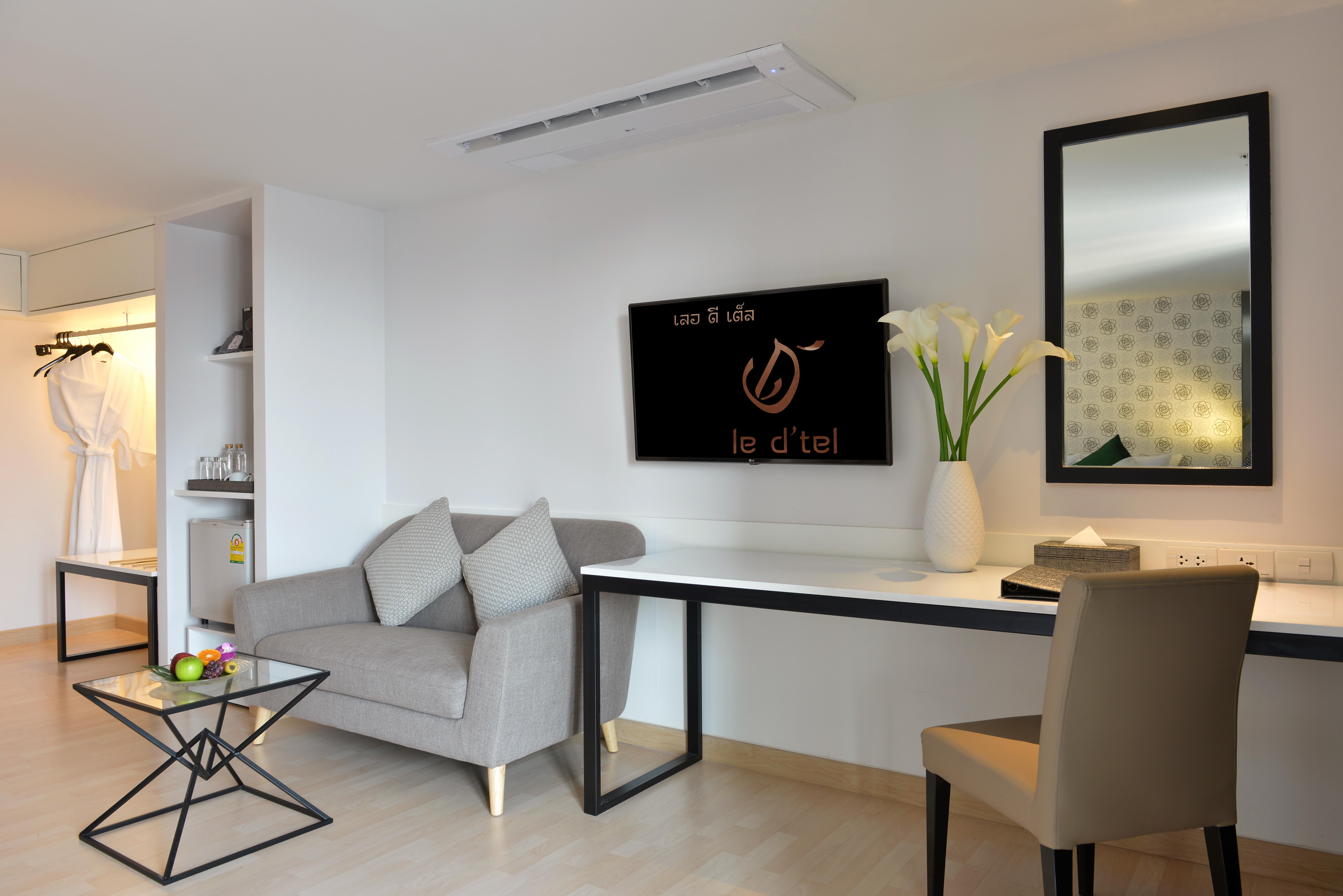 Le D'Tel Bangkok Hotel Екстериор снимка Suite