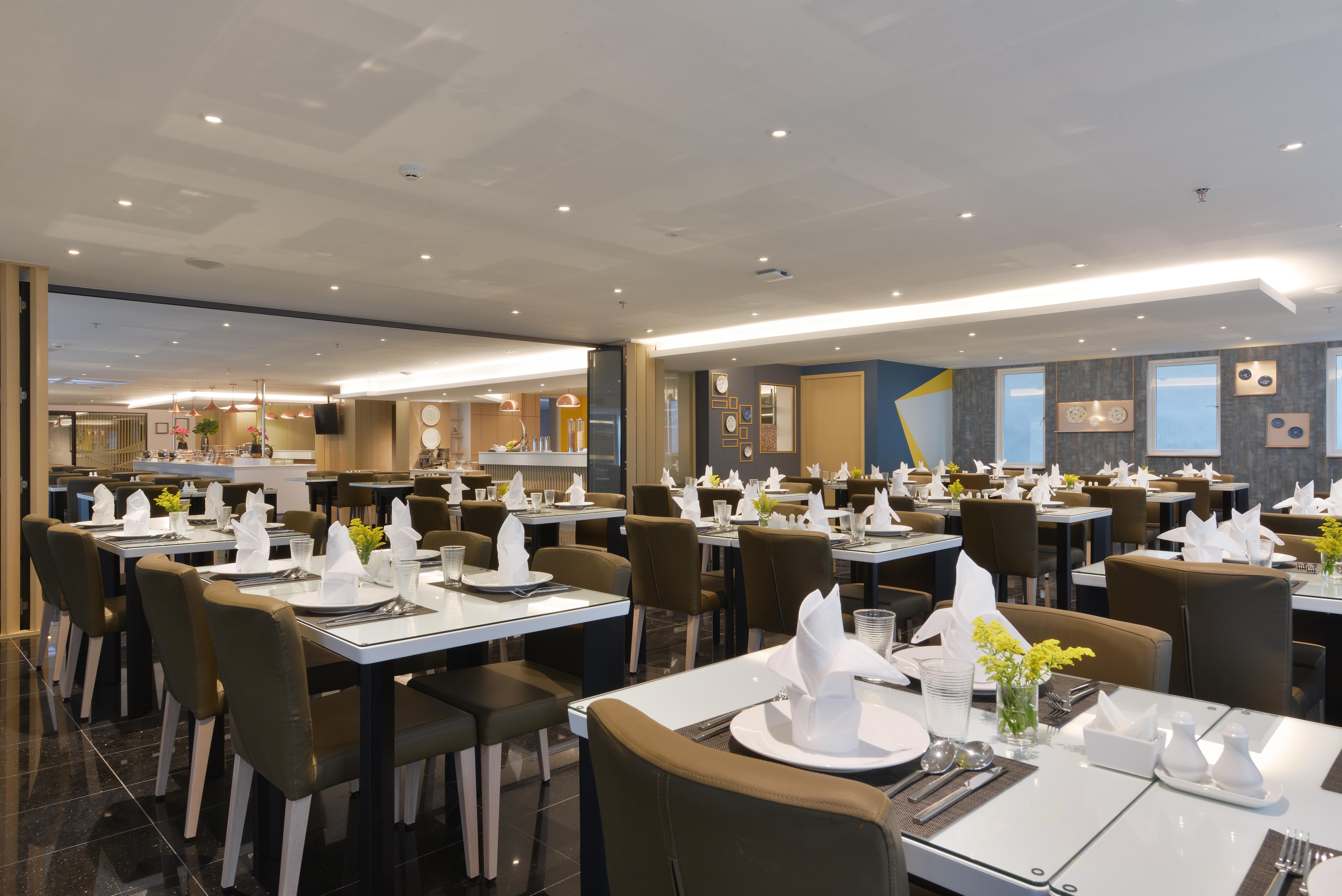 Le D'Tel Bangkok Hotel Екстериор снимка The restaurant