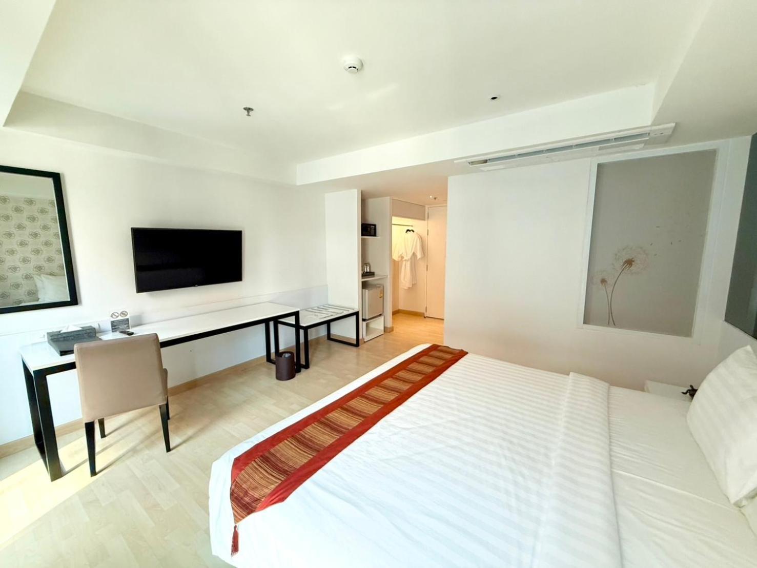 Le D'Tel Bangkok Hotel Екстериор снимка