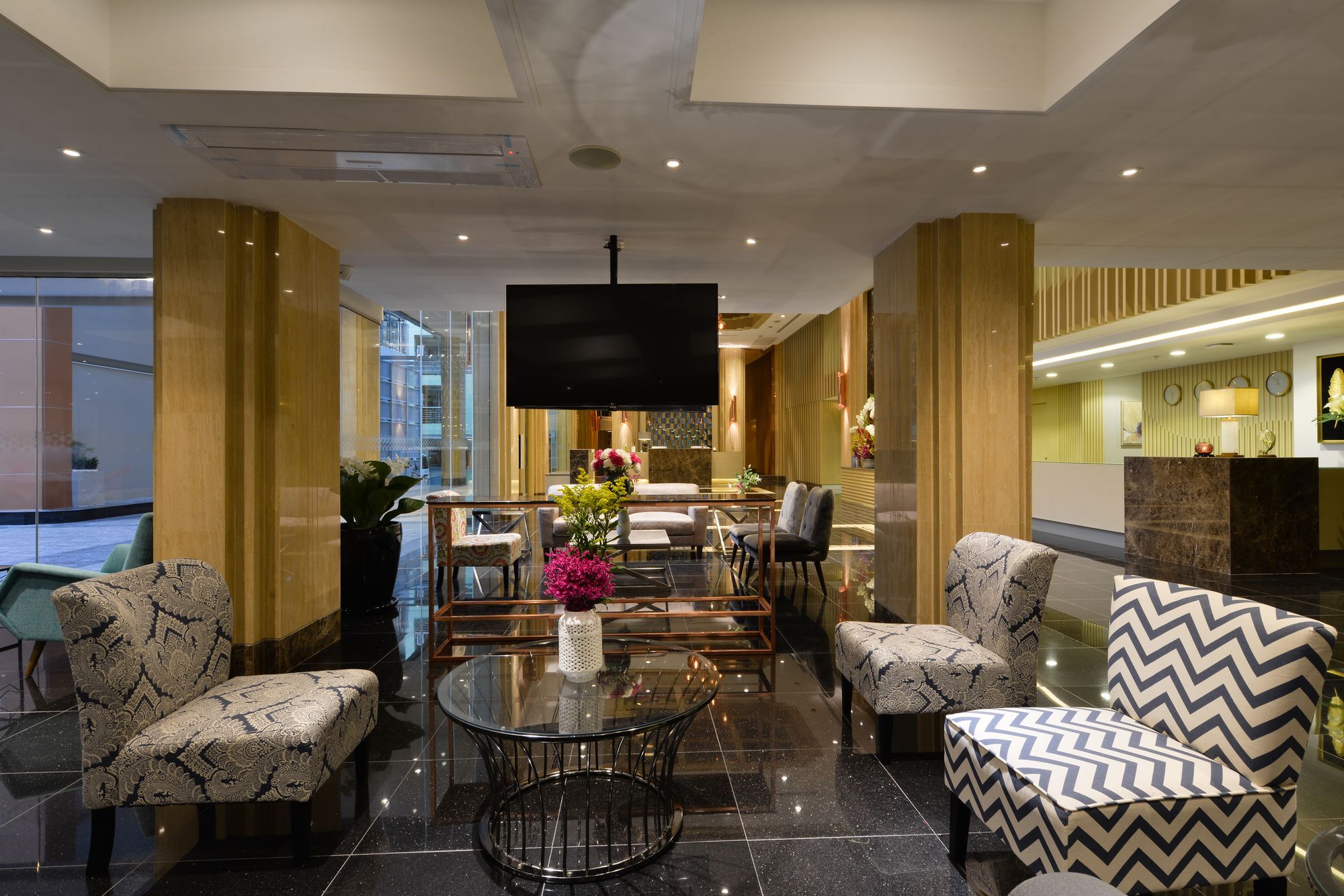 Le D'Tel Bangkok Hotel Екстериор снимка The lounge at the airport